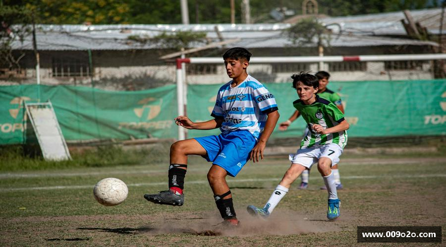 一竞技官方网站永不止步，闪耀荣耀！